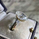 Beautiful Oval-shaped Delicate Vintage Style AAA+ CZ Diamonds Luxury Fashion Rings