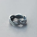 Retro Exquisite Twist Thai Silver Ring - Rings Universe