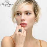 Trendy Black Retro Vintage Theatrical Design Big Ring - Rings Universe